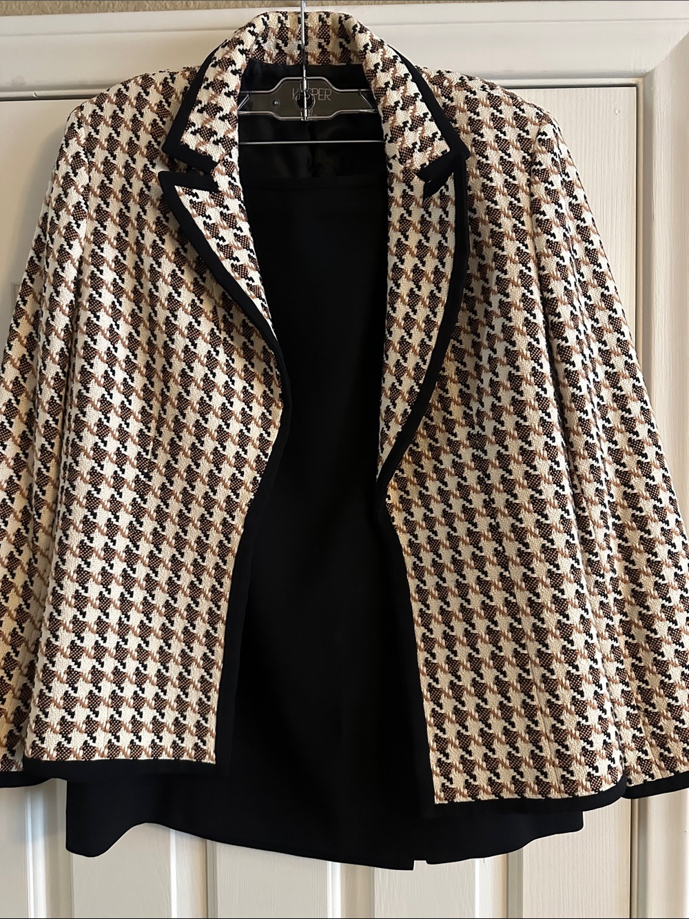 Womens Houndstooth Open-Front Jacket with Black Trim and Skirt